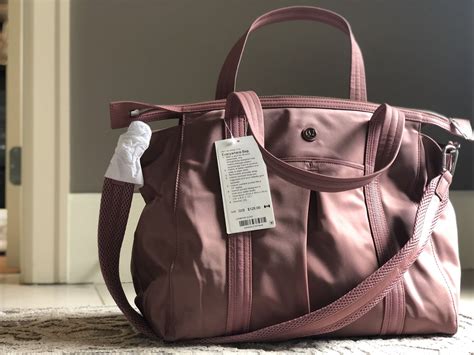 lululemon athletica everywhere bag